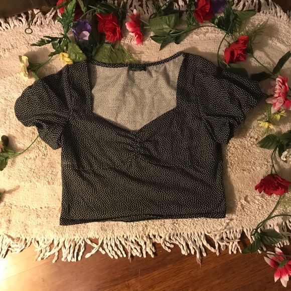 Cropped Polka Dot Top with Puffy Sleeves - Picture 1 of 3